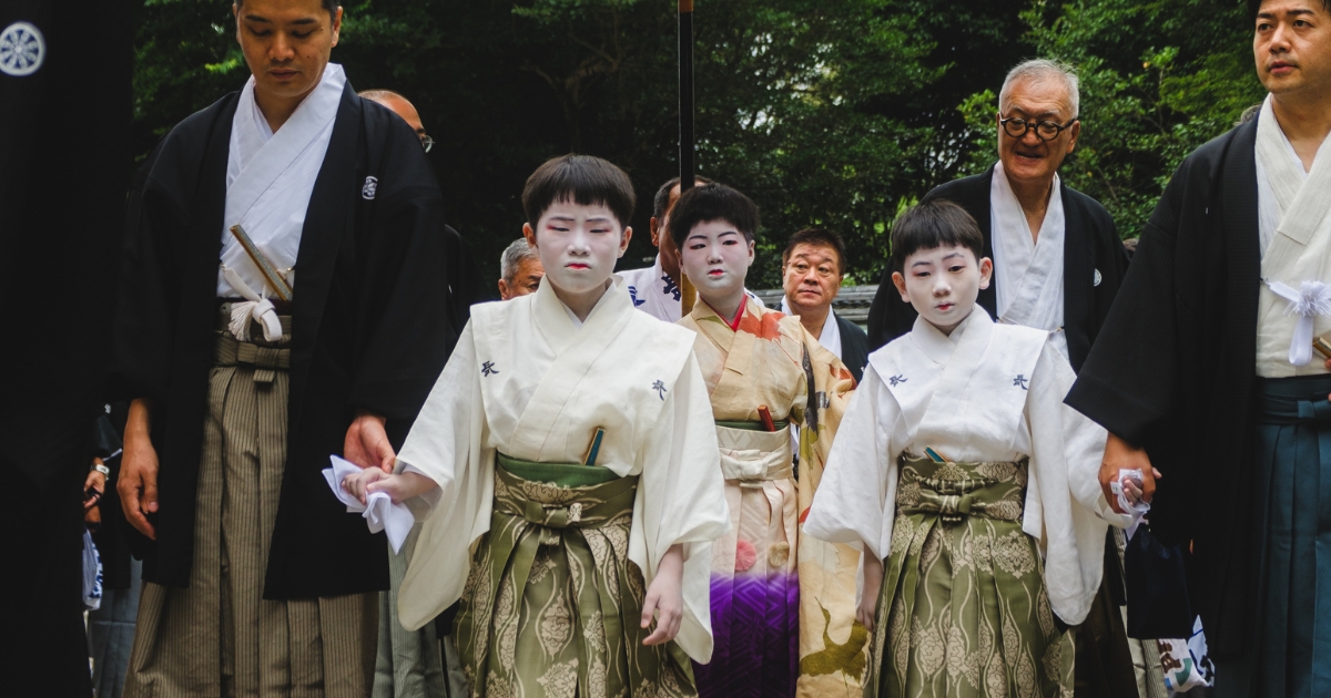 お千度の儀とは — 祇園祭で最初に行われる神事 - BASE KYOTO
